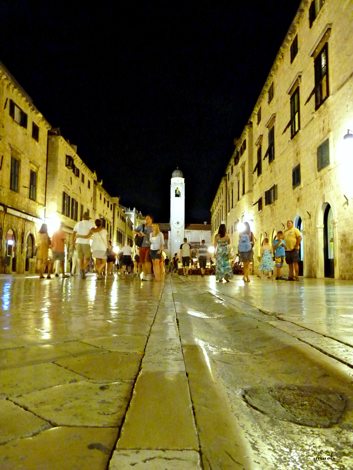 Dubrovnik, Croatia - by night (8).jpg