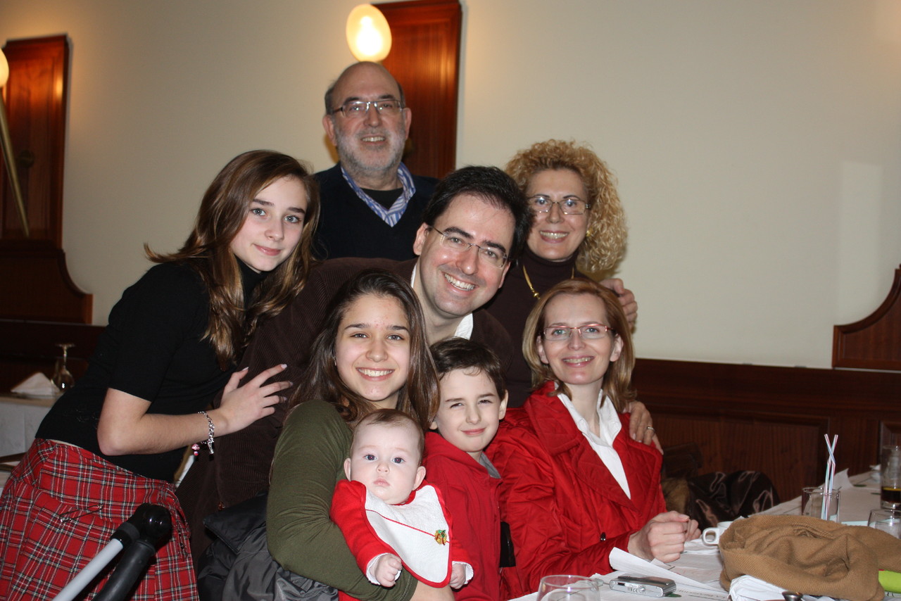 familia dra maria helena.jpg