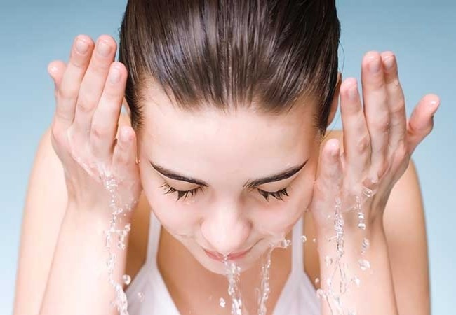 Washing-Your-Face-Regularly1.jpg