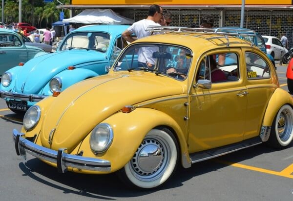 encontro-de-carros-antigos-no-shopping-metro-itaqu encontro-de-carros-antigos-no-shopping-metro-itaqu