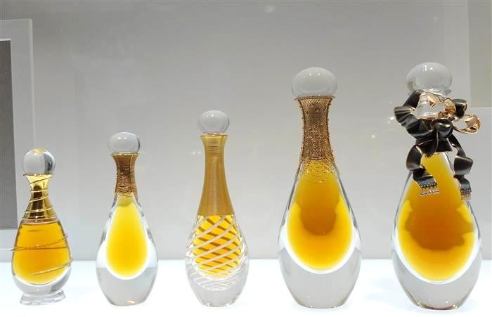 Christian-Dior-Couturier-Reve-Exhibition-Paris-Fas