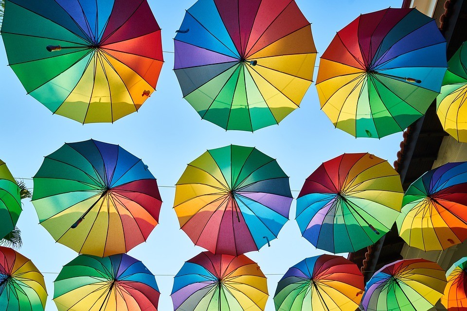 umbrella-3616282_960_720.jpg