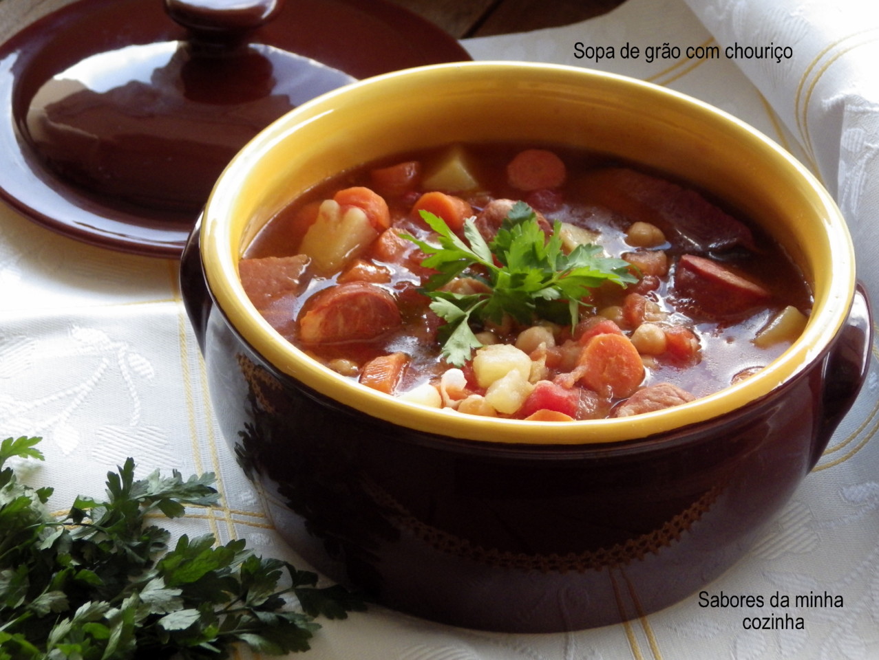 IMGP8359-Sopa de grão com chouriço-Blog.JPG