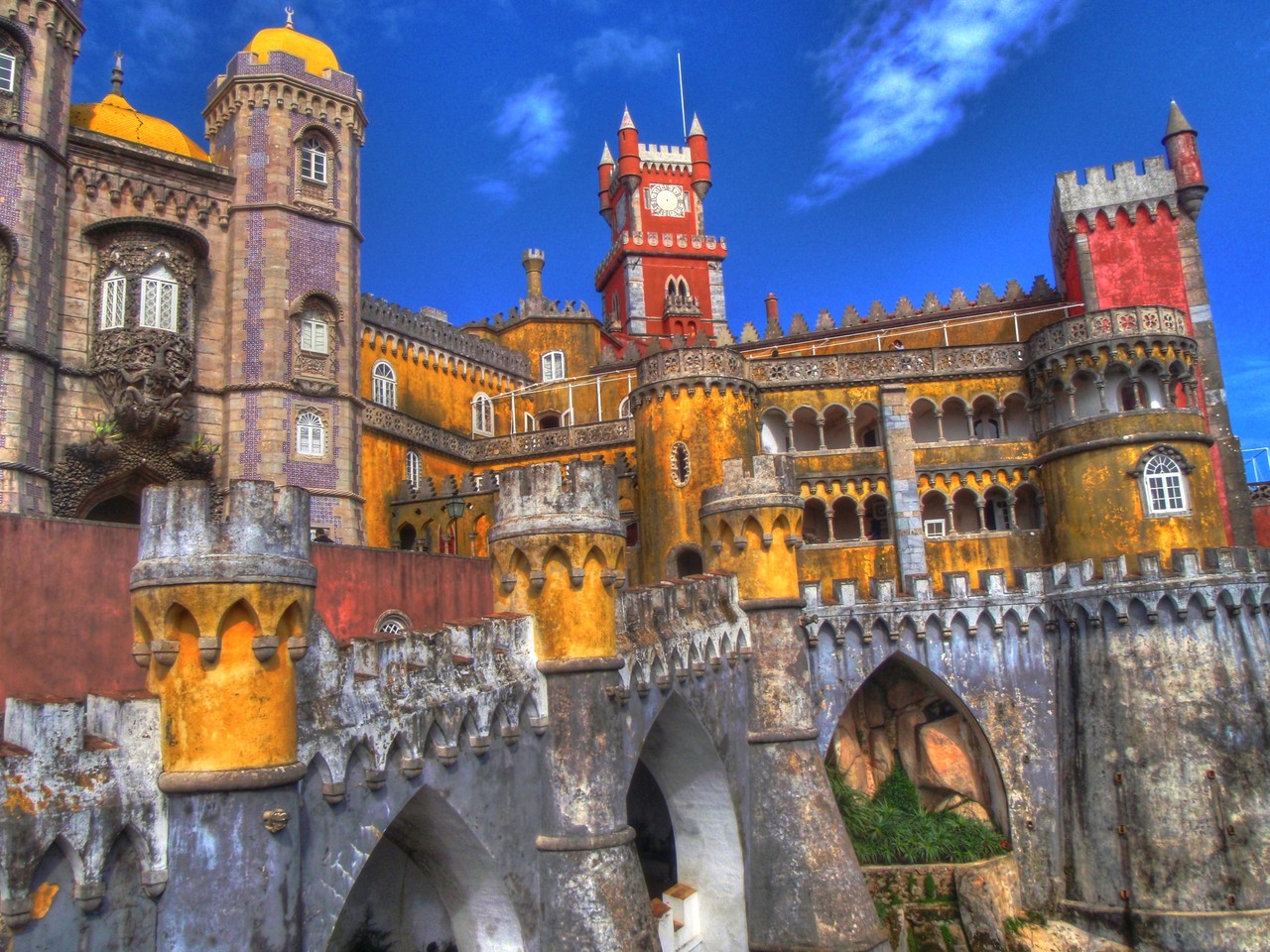 002_palacia-de-pena-sintra_theredlist.jpg 002_palacia-de-pena-sintra_theredlist.jpg