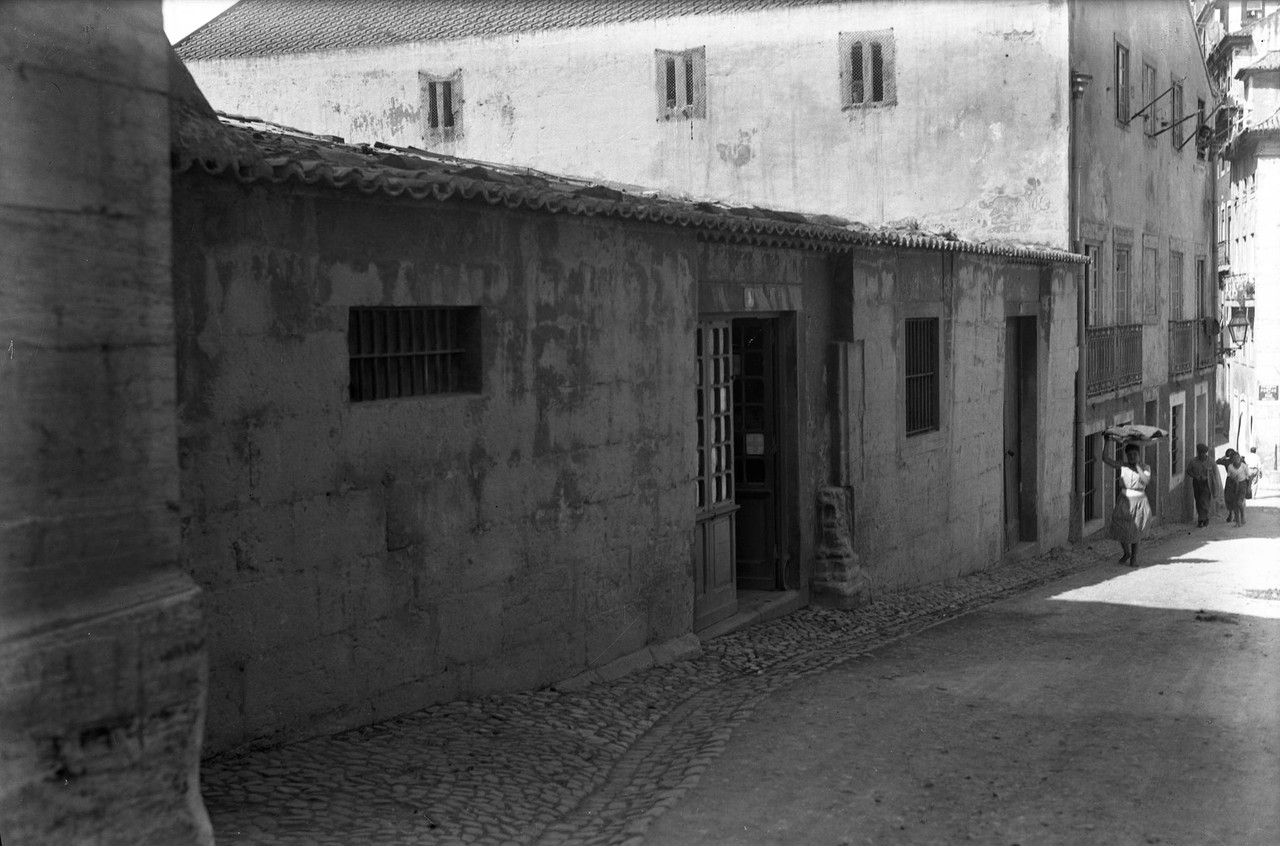 Casa dos Bicos, traseiras 1940.jpg