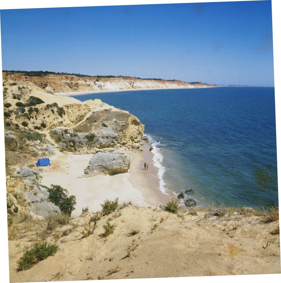 Praia da Falésia tomada dos Olhos de Água, Algarve (A. Pastor, 198...)