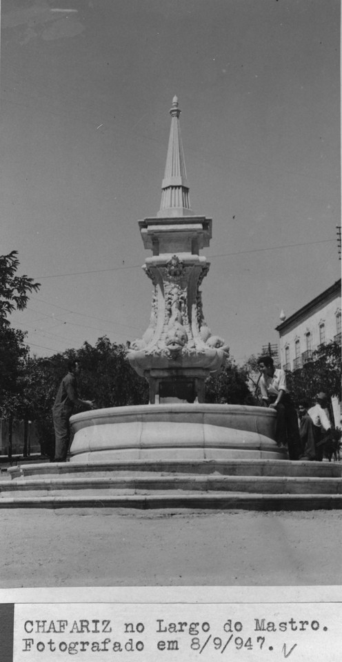 Chafariz do Largo do Mastr.jpg Chafariz do Largo do Mastr.jpg