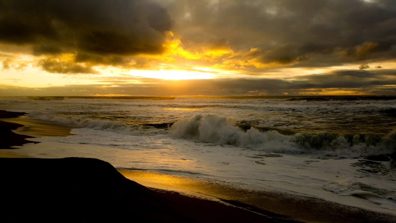 Pôr do sol Praia.jpg