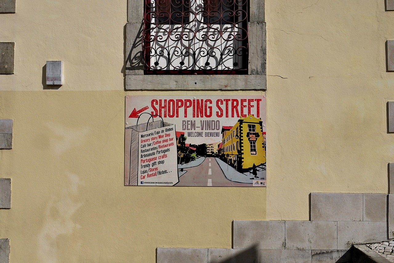 Sintra Shopping Street.JPG