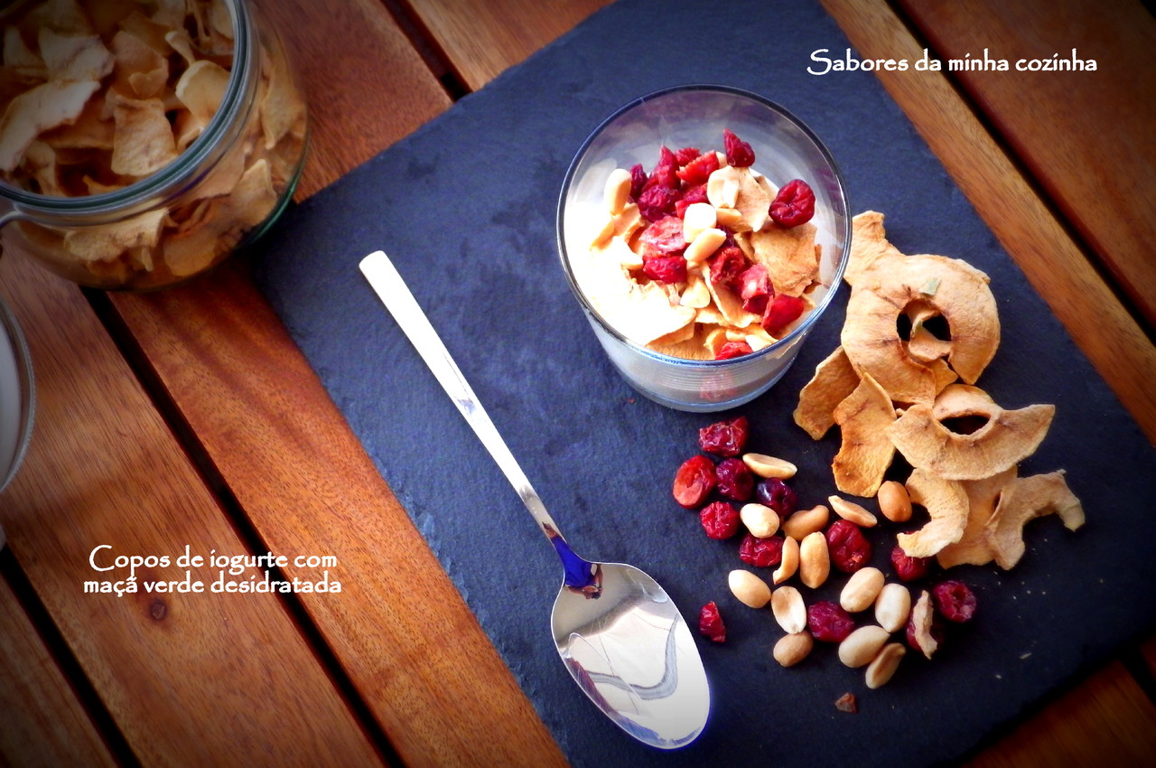 IMGP5253-Copos de iogurte com maçã verde desidra