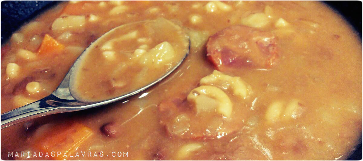 Sopa de Feijão à Moda do Moço - Maria das Palavras