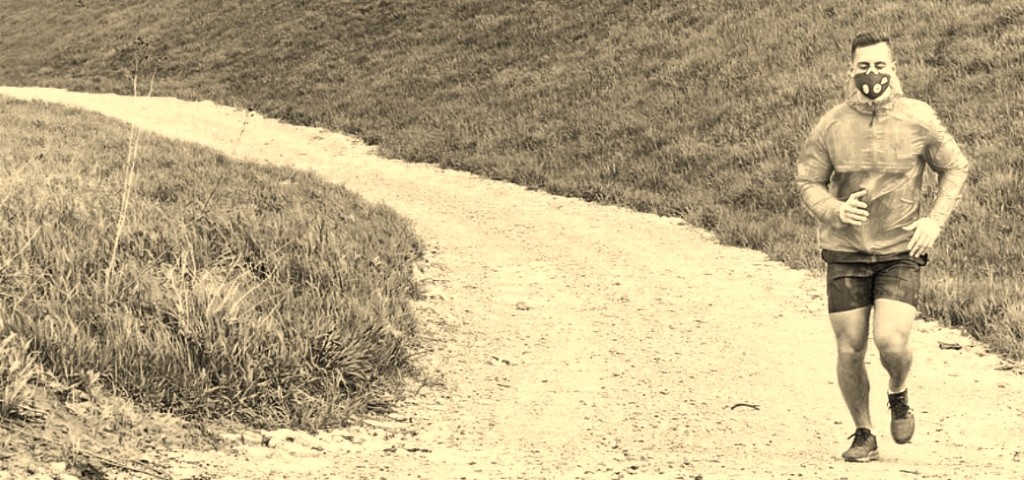 Correr com máscara.jpg Correr com máscara.jpg
