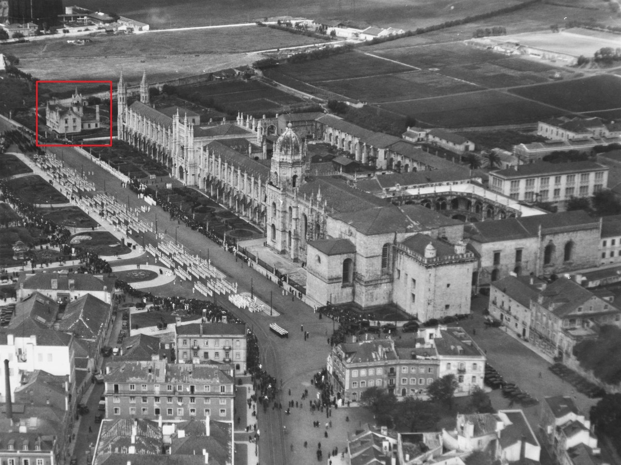 Parada da Marinha Portuguesa junto do Mosteiro dos Parada da Marinha Portuguesa junto do Mosteiro dos