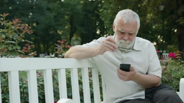 depositphotos_170526194-stock-video-old-man-using-