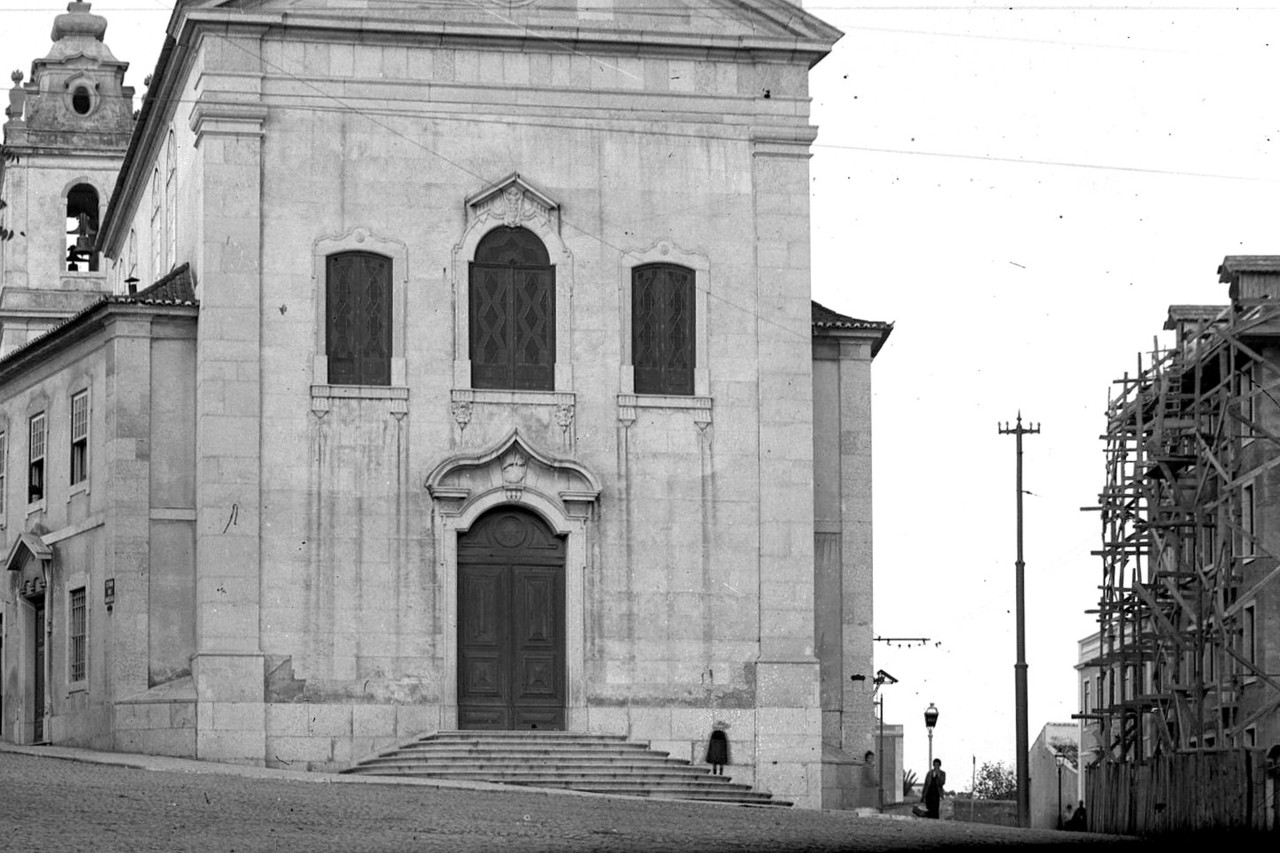 Igreja de Arrroios e primitiva Estr. de Sacavém, Arroios (J.A.L. Bárcia, s.d.)