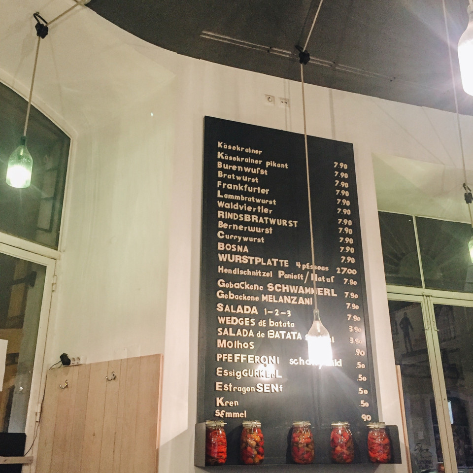 hansi-espaço.jpg hansi-espaço.jpg