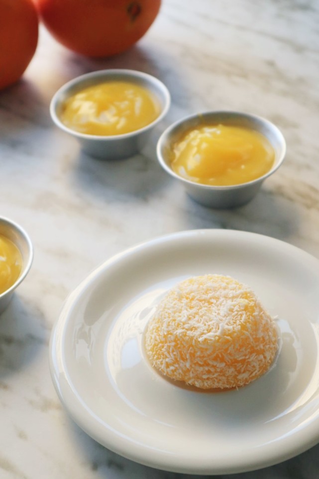pudins de sumo de laranja e côco