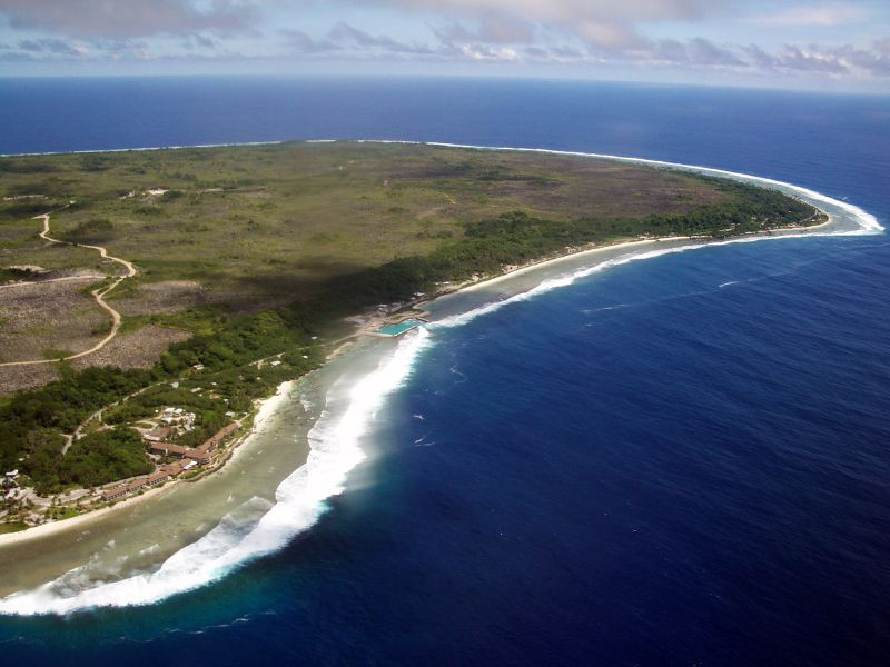 View_of_east_of_Nauru_modified.jpg
