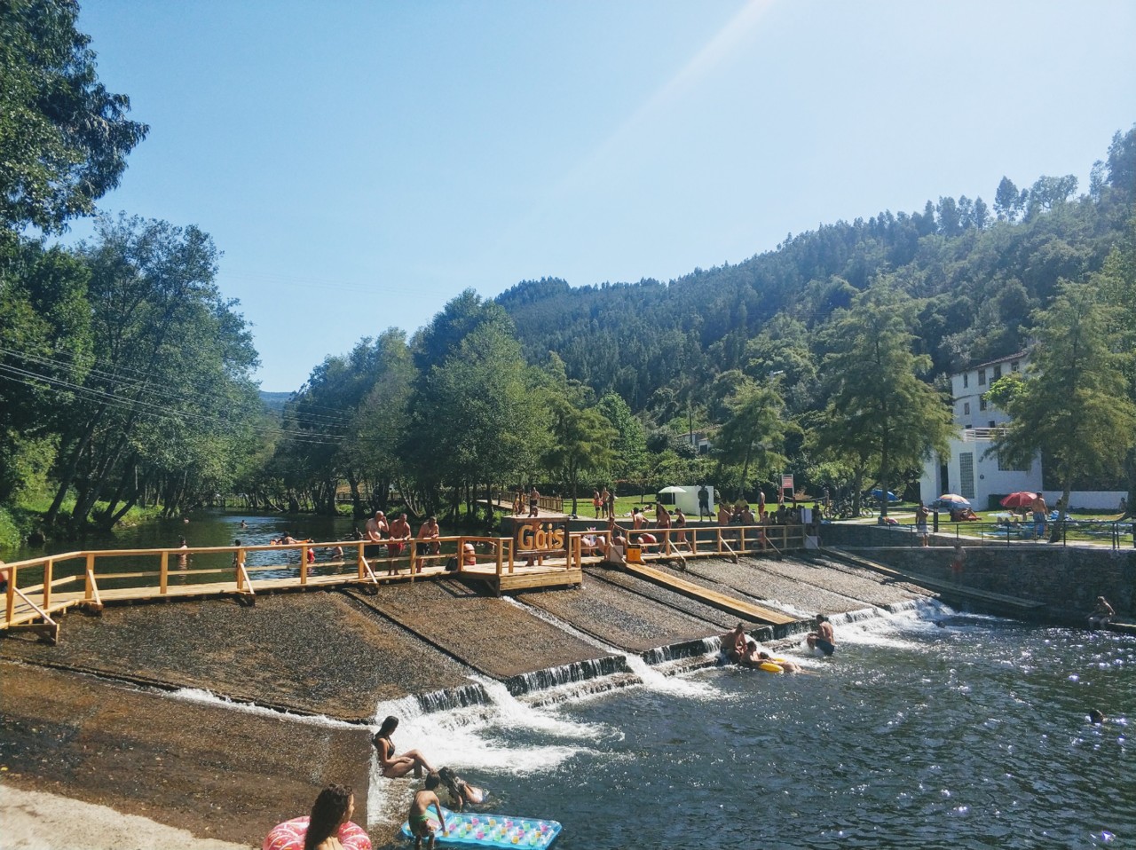 Praia Fluvial da Peneda.jpg