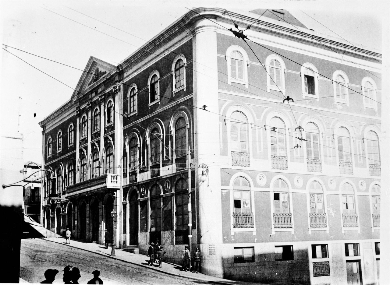 Teatro da Trindade, foto de Alexandre Cunha.jpg Teatro da Trindade, foto de Alexandre Cunha.jpg