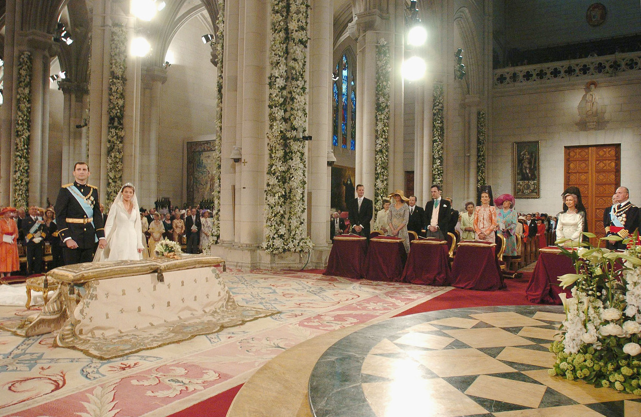 Queen-Letizia-King-Felipe-Spain-Wedding-Pictures ( Queen-Letizia-King-Felipe-Spain-Wedding-Pictures (