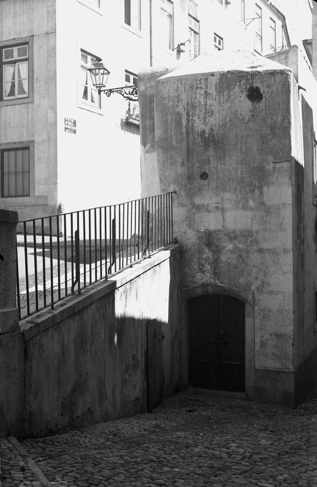 Mina abastecedora de água para a bica da Alfânde