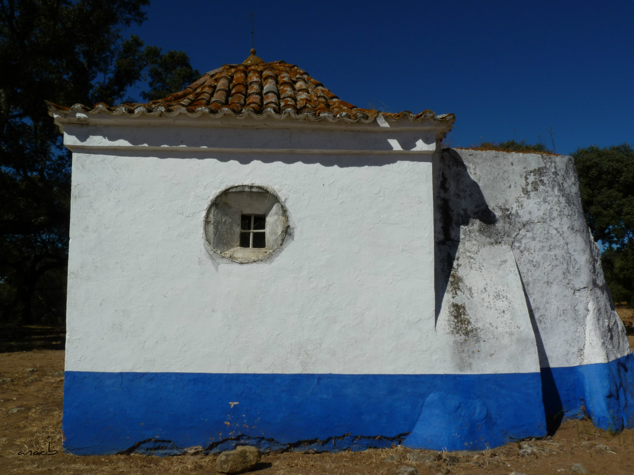 Anta-capela de São Brissos 3.jpg