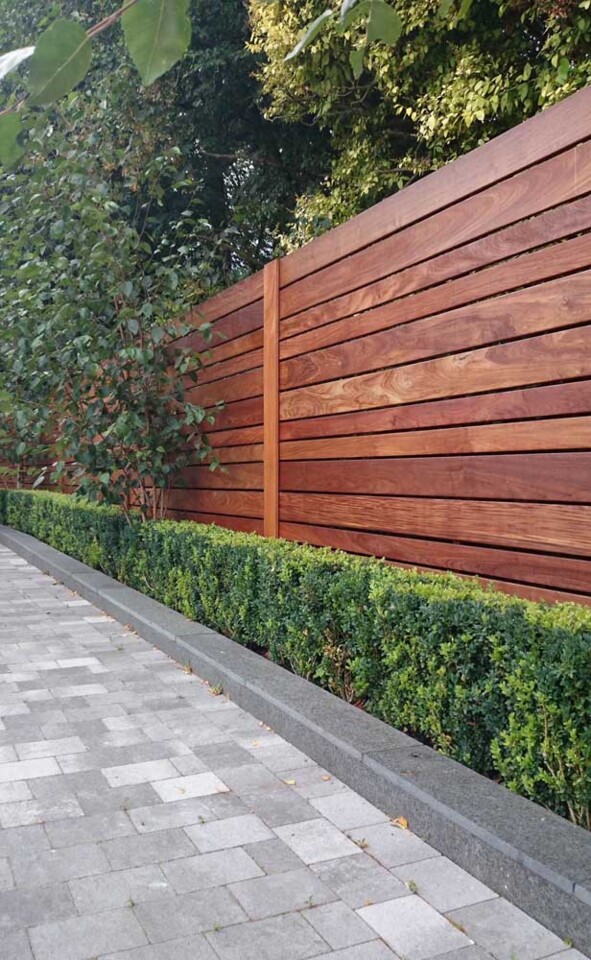 cerca de madeira para jardim em pinho tratado