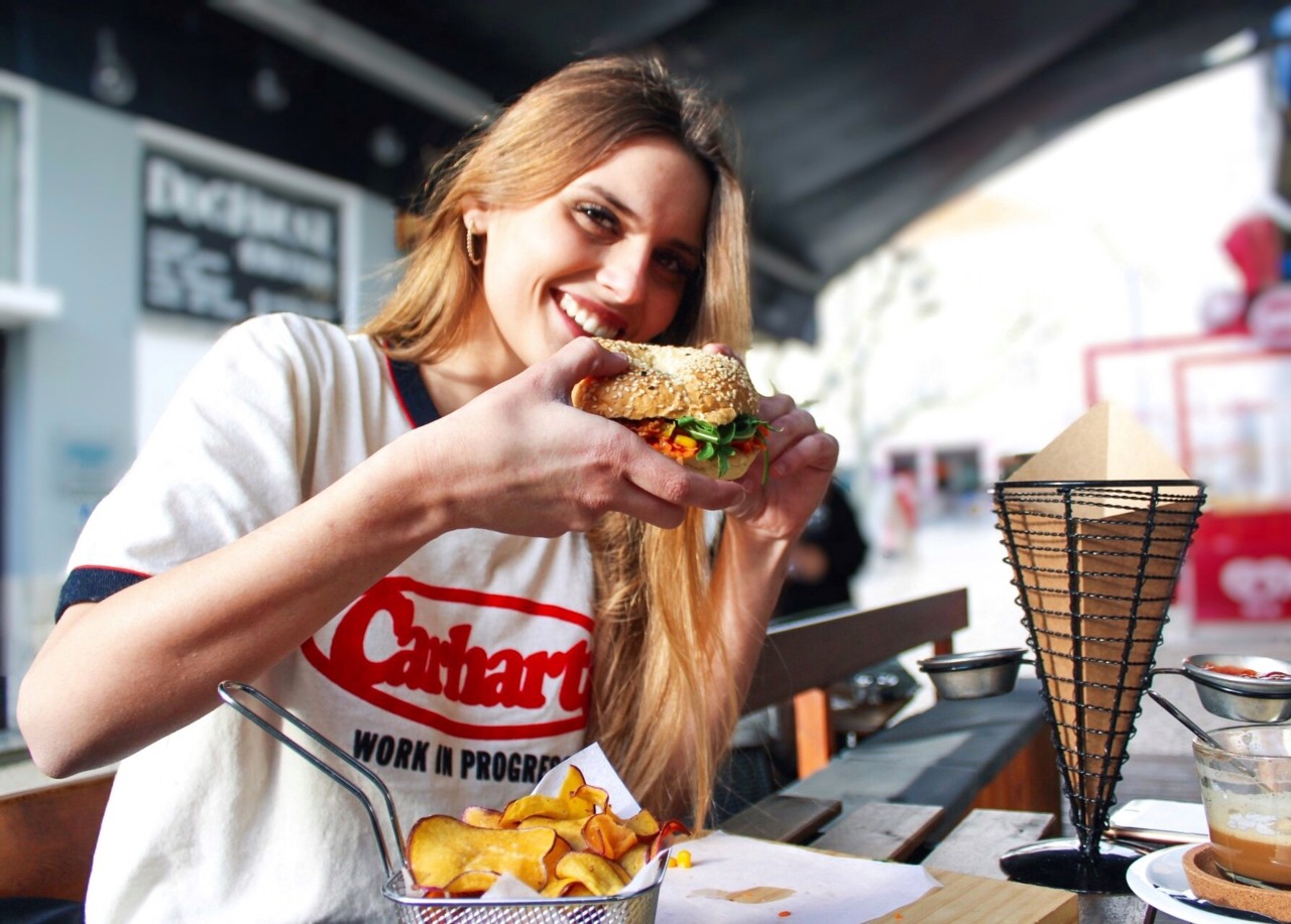 nesha bar 4.jpg nesha bar 4.jpg