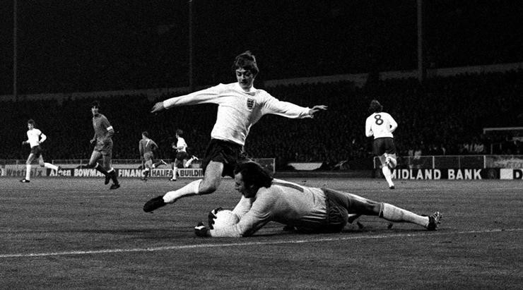 O lance em que parte o dedo