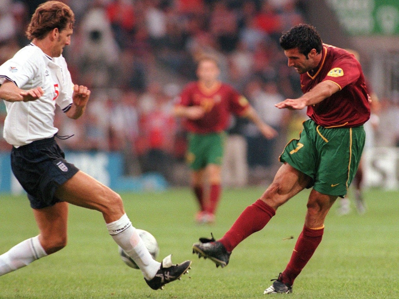 Figo dá início à reviravolta Figo dá início à reviravolta