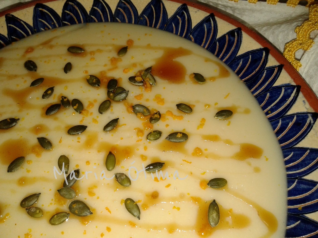 Mahalia sweet.jpg Mahalia sweet.jpg