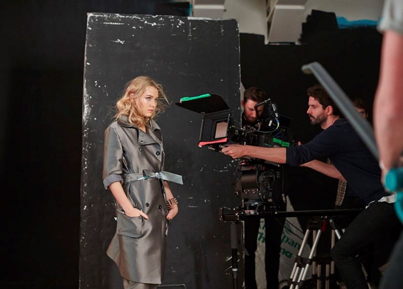 immy-waterhouse-emporio-armani-primavera-verao-201