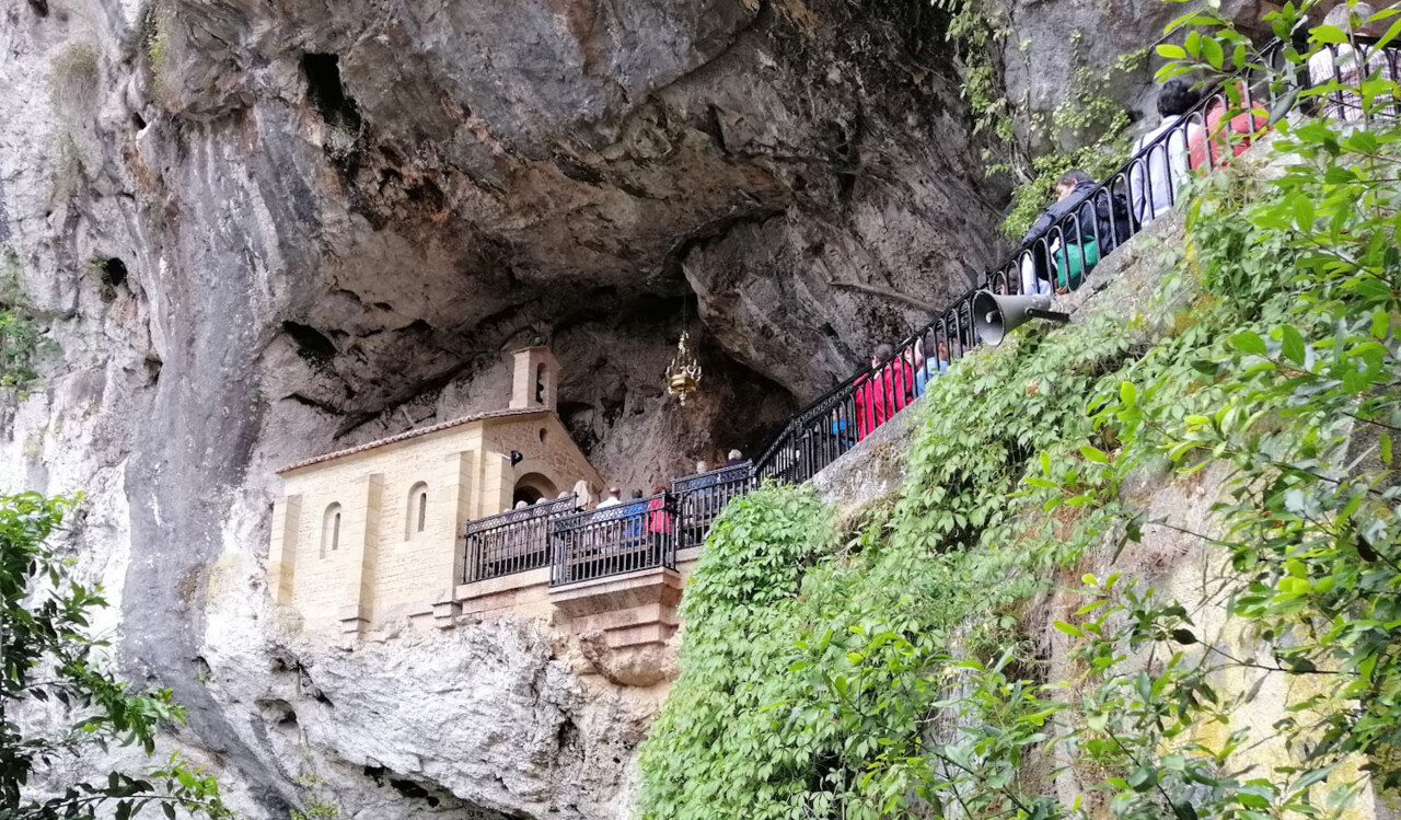 covadonga caverna.jpg