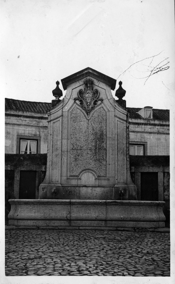 Chafariz da Estrada de Benfica.jpg Chafariz da Estrada de Benfica.jpg