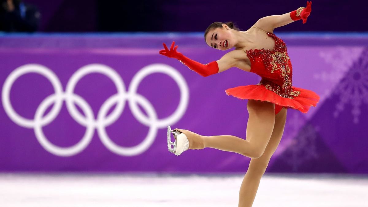 Alina Zagitova foi campeã olímpica com 15 anos Alina Zagitova foi campeã olímpica com 15 anos