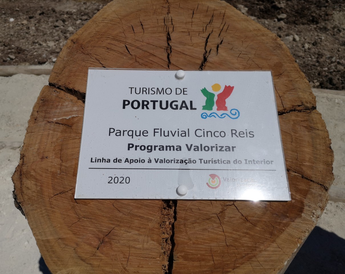 Praia fluvial dos Cinco Reis (4).jpg