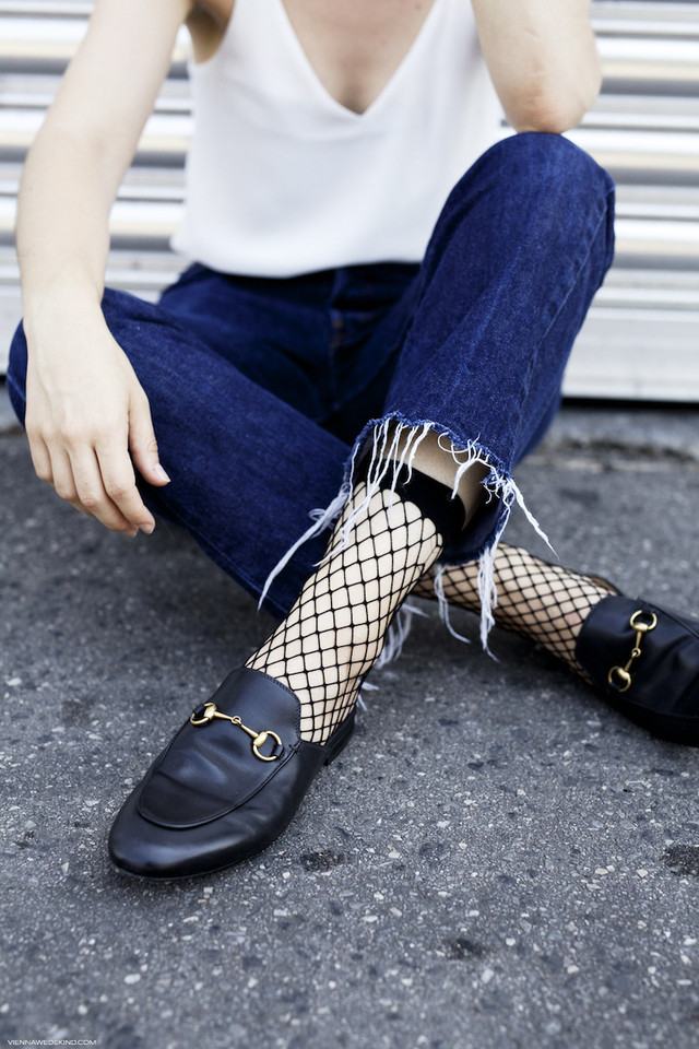 gucci-princetown-loafers-fishnet-socks-vienna-wede