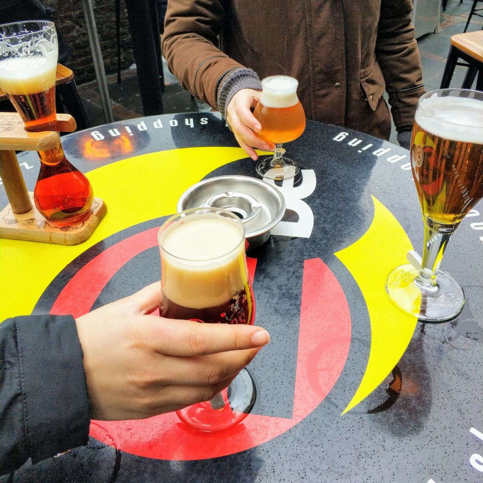 Cerveja em Bruges.jpg