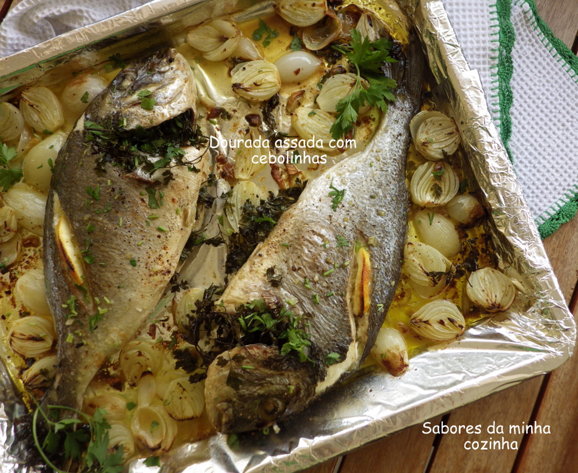 IMGP9114-dourada assada com cebolinhas-Blog.JPG