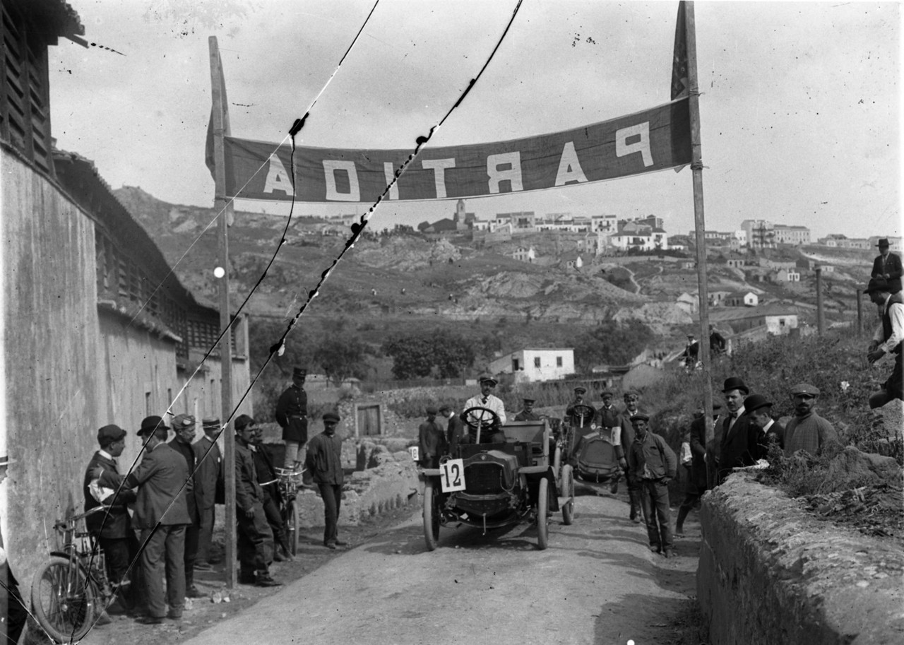 Local da Partida, foto de Joshua Benoliel.jpg