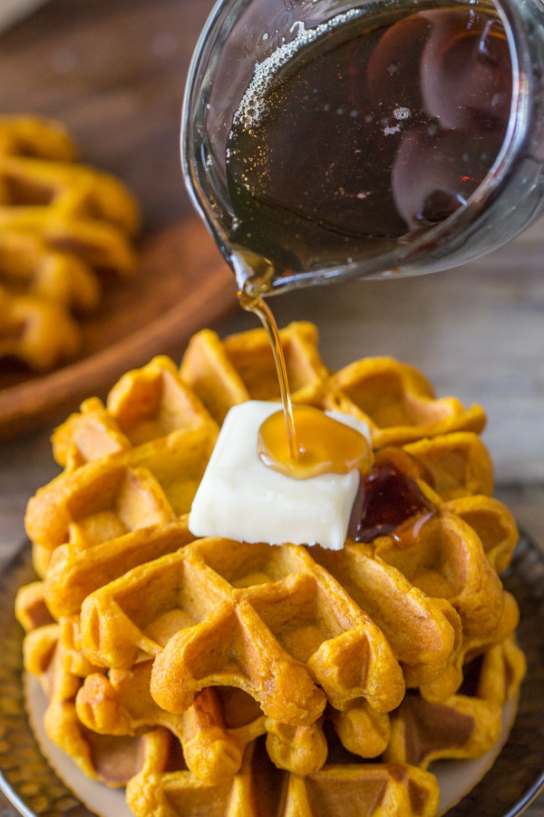 Waffles de abóbora e especiarias