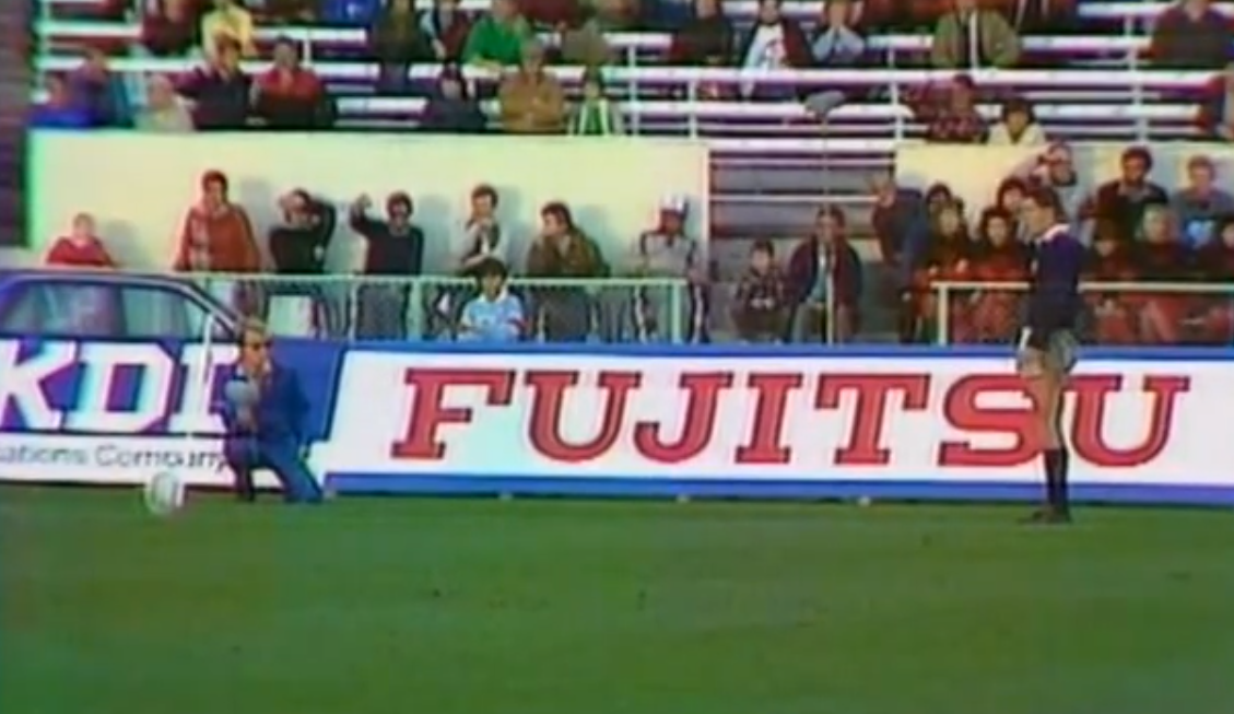 O pontapé «decisivo» de Hastings O pontapé «decisivo» de Hastings