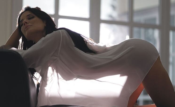 Juliana Knust 21.jpg