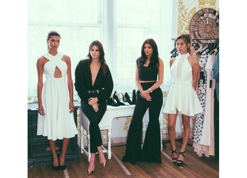 kendall-e-kylie-lançam-linha-de-roupa (2).jpg kendall-e-kylie-lançam-linha-de-roupa (2).jpg