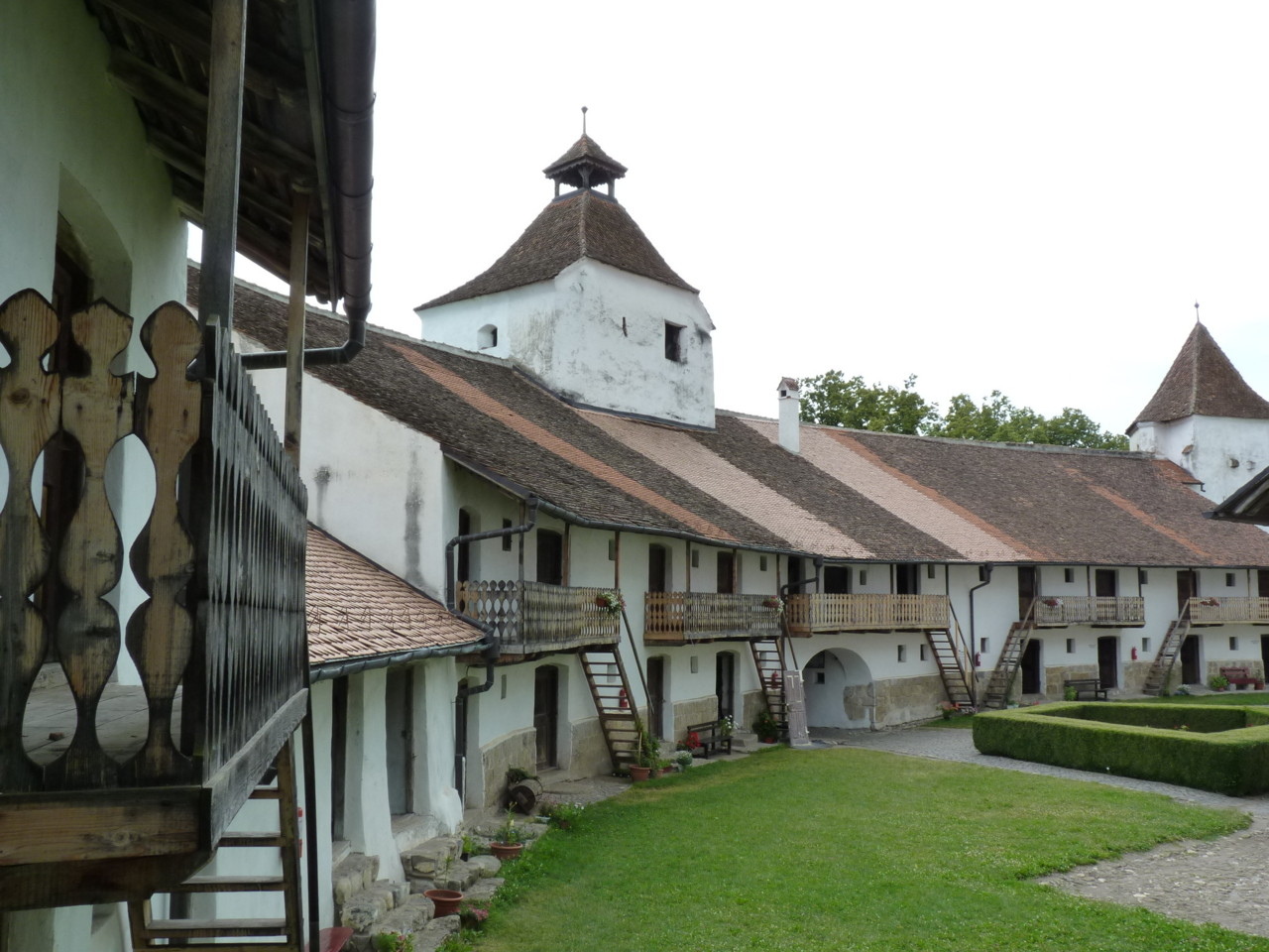 Igreja fortificada de Hărman (5).JPG