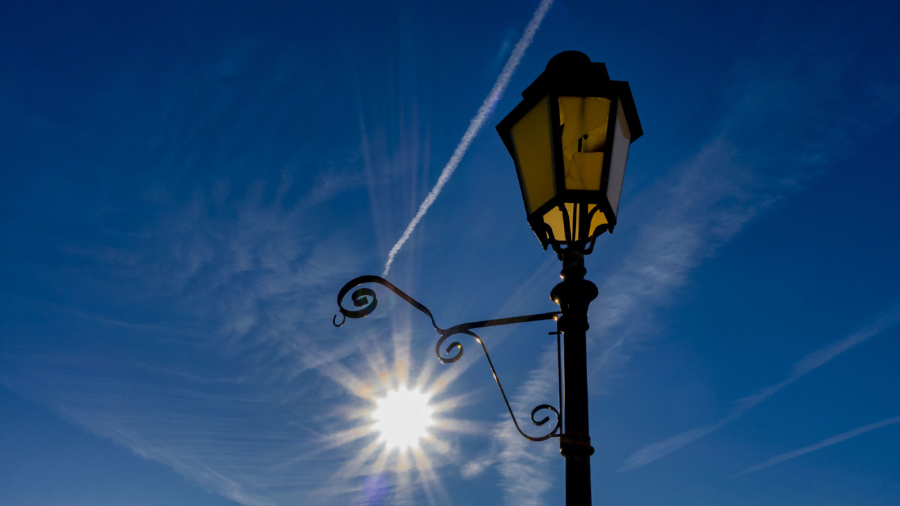 Candeeiro Meda contra-luz.jpg