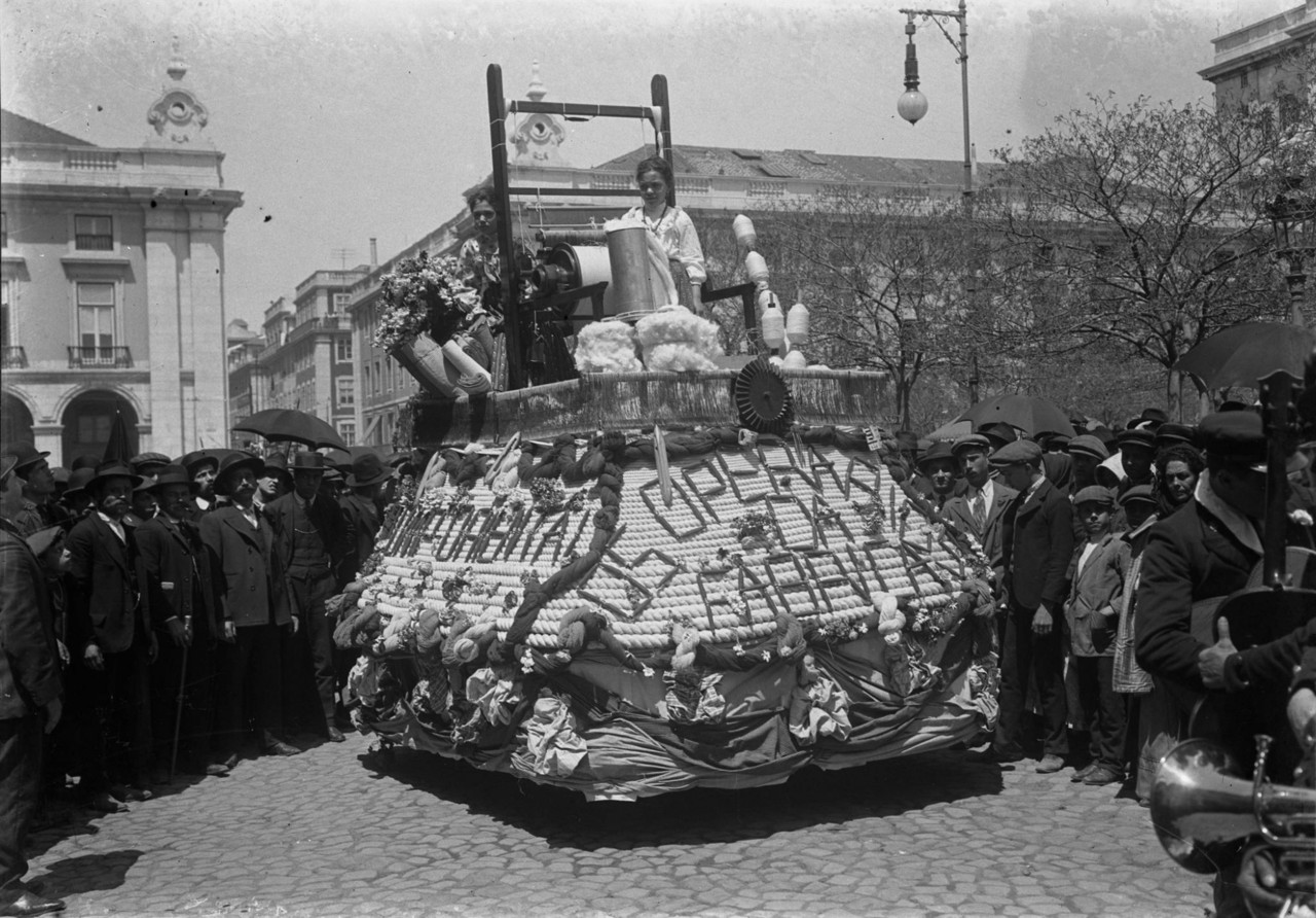 Carro alegórico Os Operários da Fábrica. 1911.j