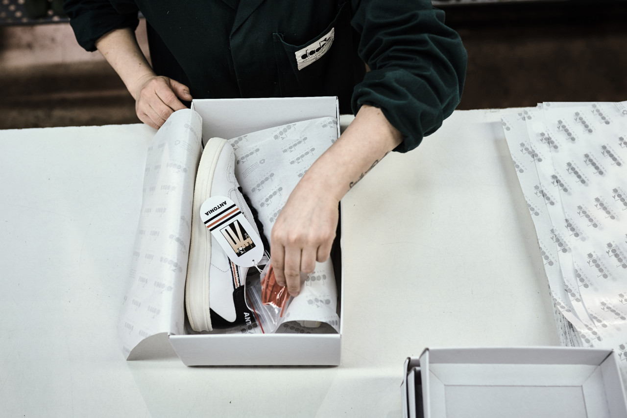 B.ELITE ANTONIA X DIADORA HERITAGE PVP 250EUROS.jp