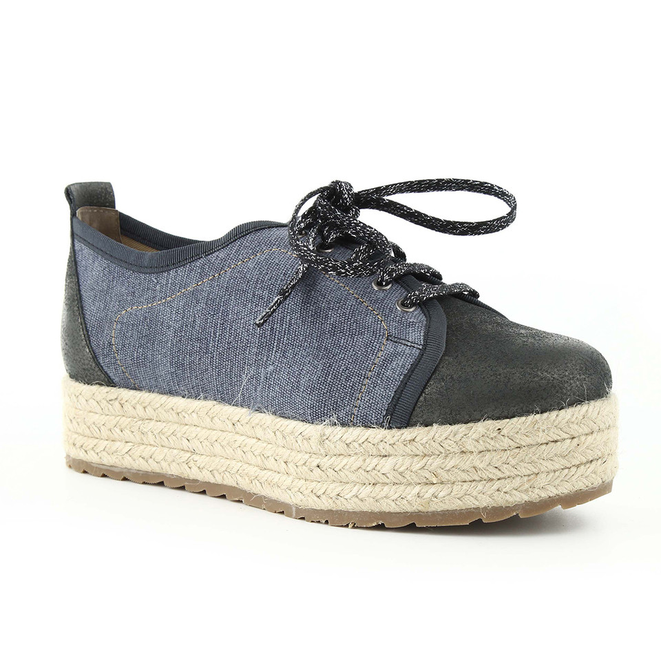 KITTY260_BLUE_02_119.jpg KITTY260_BLUE_02_119.jpg